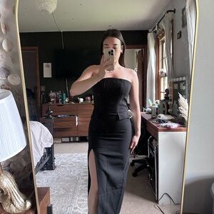 Elegant Black Strapless Dress